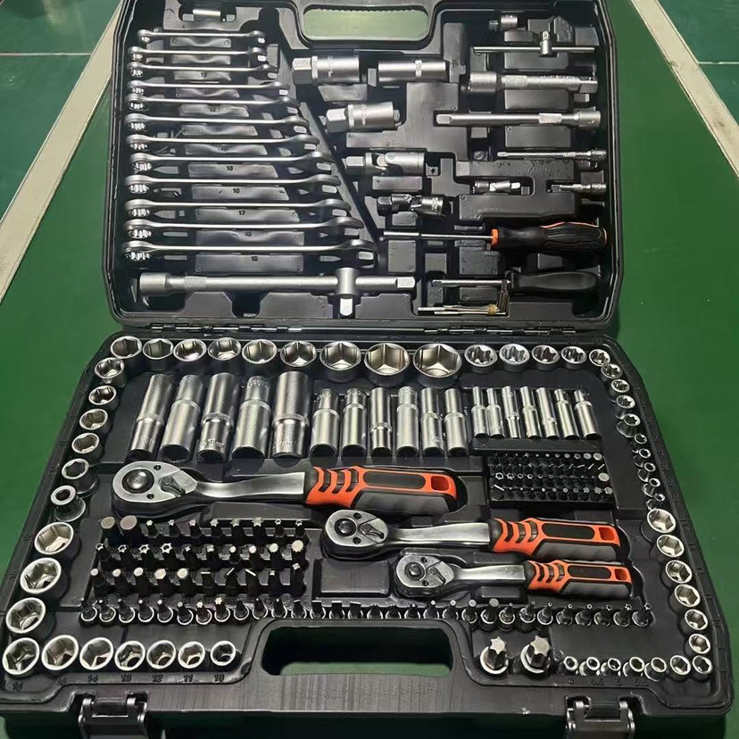 216-częściowy zestaw narzędzi  – Power Tools Set recenzja i cena